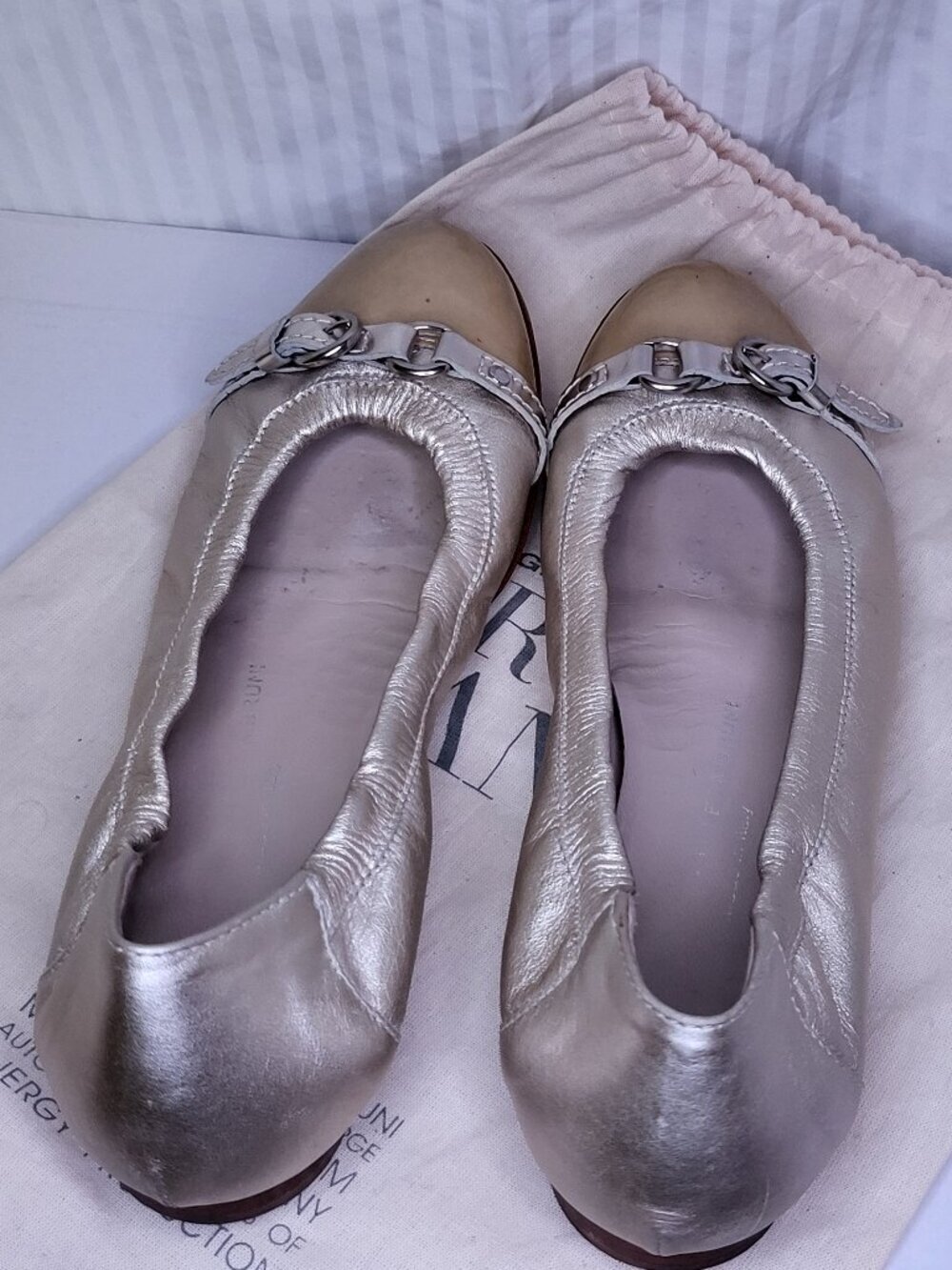 AGL Ballet Flats Size 37 Metallic Champagne Leather Buckle Patent Cap Toe Italy - Picture 3 of 4